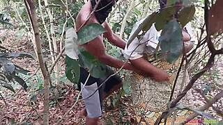 Thick Ebony Ass Bitch Pounds Boyfriend's Cock Outdoors Deep