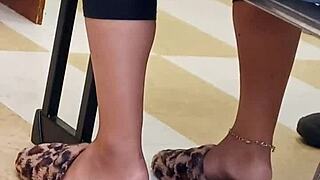 whoops caught ebony lightskin feet candid shots again