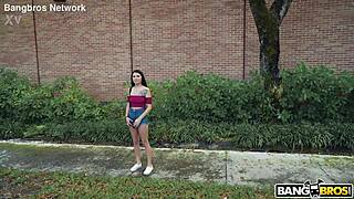 that cheating girlfriend banging for cash creampie looks so hot