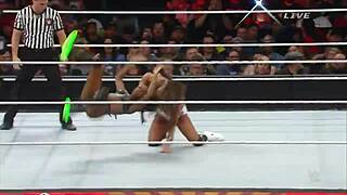 Nikki Bella Vs Naomi In Extreme Rules Match 2015