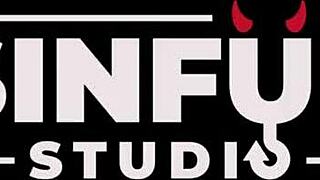 Slim Luna Lynx Endures Brutal Anal Gape