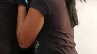 espio a mi vecina tendiendo ropa... la cojo rico en su casa