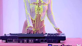 Latina Teen Mia Valentine Djing Nude In Stockings Hobby