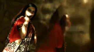 Bold exotic indian princess shakes her curves in seductive dance