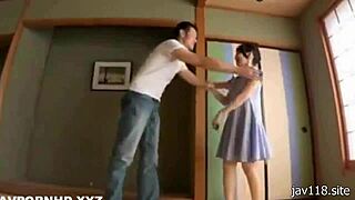 แม่บ้านญี่ปุ่นร่านเย็ดโหดใหม่สุดเด็ดทำให้เงี่ยนตาย