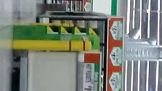 Candid Teen Jeans Booty Shaking