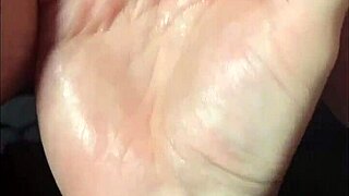 squirting hard while tied up... fingers deep n tits bouncin 😩💦