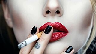 Smokinglips4 puffs seductive smoke rings