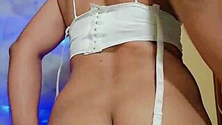 hey transexual in pajamas ready to stroke together 😏🔥