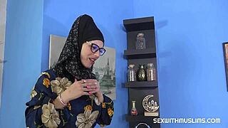 Hijab slut craves thick hard cock deep blowjob pounding