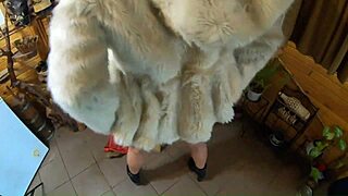 damn milfycalla's fetish blowjobs and rough sex in fur coats are wild...