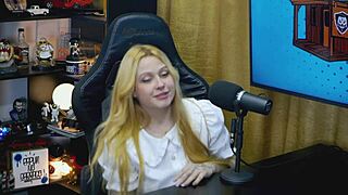 Brazilian Ninfeta Viamms Rates Ruan's Huge Mast High in Shack Pop Action