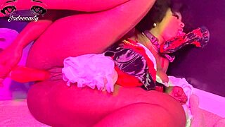 赤ずきんのマンコとアナルを黒チンポでガバガバ拡張！