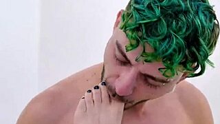 damn this tatuada novinha branca sucked my feet then rode cock hard in dorm creampie 😈