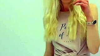 her skinny blonde dance in tiny shorts mesmerizes with long hair sway