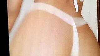 Watch hot livecam action up close