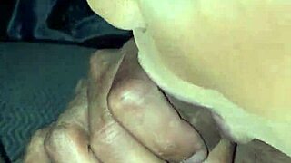 Diih's natural tits bounce wildly!