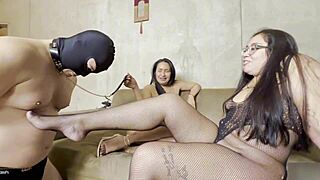 me and my friend dominate corno with big cocks bareback!