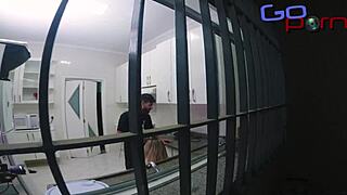 madrasta tight pussy licked by enteado while padrasto sleeps uhmm