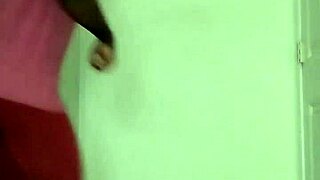 Watch Her Muscular Tits and Abs Flex During Intense Workout!