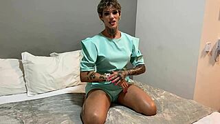 entrevista com sabrina prezotte a trans dotada de 21cm contando aventuras crossdressing