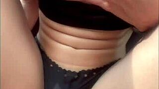 quieres ver como mi nalgona latina se squirts en sexo matutino?