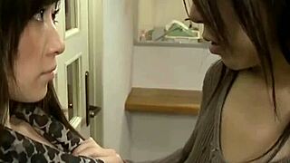 HOT JAPANESE LESBIANS LICK PUSSY AND KISS!