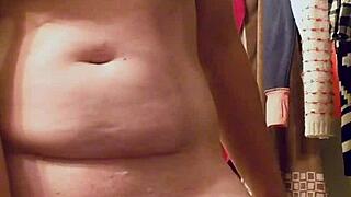 hey, this 19yo redhead scarlet dances so sexy close-up for you at home