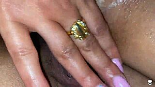 khalessi69 close up wet clit tribbing scissoring big clits rub 💦👅