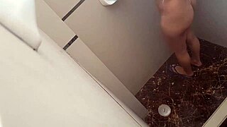 Voyeur Spies Petite Colombian Cuñada's Perfect Body Showering Boldly