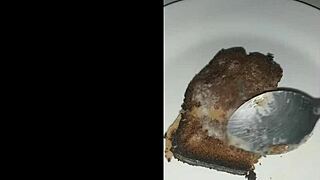 She bakes a bolo then drowns it in thick cum for her sticky homemade treat