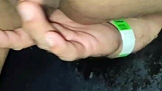 fiz a fila na casa de swing... deixei td mundo me comer no gloryhole brazilian milf style