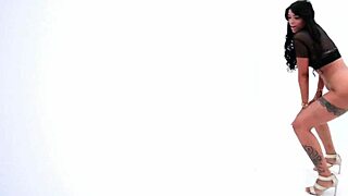 laura athens greek goddess flaunts big tits and ass