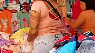 Curvy hips fill tight jeans in sultry culazo tease