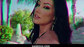 Jennifer White Takes Airtight Double Penetration from Three Black Monster Cocks