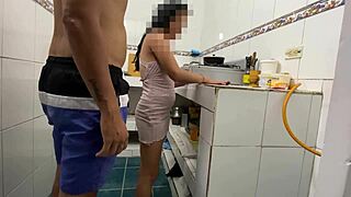 taught my hot stepsis chores then fucked her doggystyle in kitchen till creampie overflow 😍💦