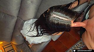 como se siente tu virgin coño con mi polla adentro amiga hermosa?