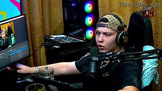 mari avila flaunts big tits ass making ruan horny in hot outdoor podcast