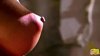 Vintage Babes Tease Nipples Kissing Licking to Dildo Orgasm in Retro Heat