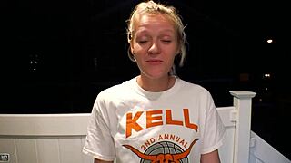 Ginger cutie Luna Parish and blonde coed Sassy lick shaved twats with dildos