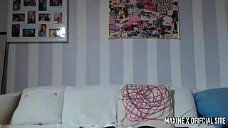 Maxine X Fires Up Fuck Machine While Vibing Her Swollen Clit