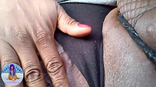 ebony milf kuroyukiexperience toys her pretty pussy outdoors in car public