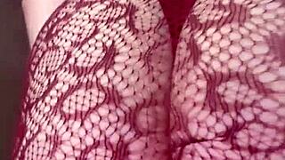 riding my tight asshole feels amazing right now