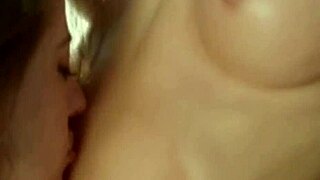i missed kissing my hot lesbian lover so much we're toying again