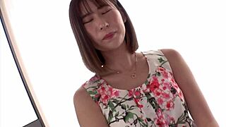 Newcomer Gravure Idol 19yo's Shocking Bedroom Leak with Big Tits and Curves!