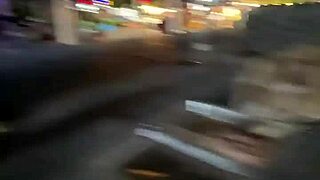 just a normal thai lady here, nothing crazy with these stray cats... right?