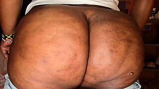 slow mo bbw ebony twerks huge ass cheeks 🍑💦