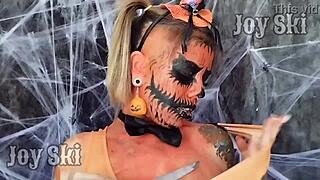 you gotta try fucking this pumpkin if you haven't yet... happy halloween!