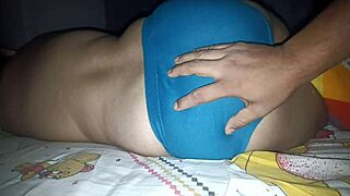 cute desi wife ass makes cuck hubby so happy n horny 😘🍑