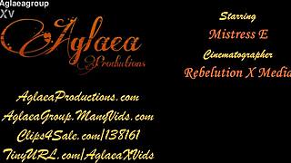 Dr Girlfriend Fingers Pussy to Squirting Sheet Soak Cosplay!